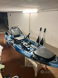 Kayak da pesca a pedali (tonale)