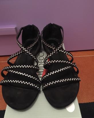 Sandali neri bassi con strass n 36