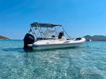 BSC 700 Classic + Suzuki DF200