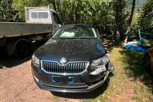 skoda octavia incidentata 