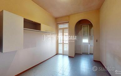 VIA NICOMEDE BIANCHI CON ASCENSORE