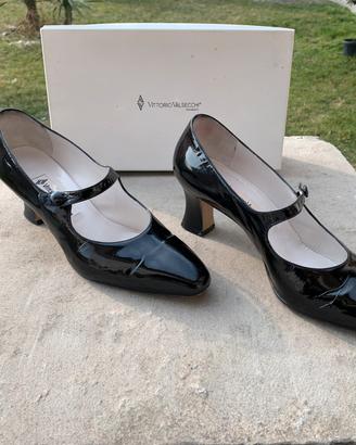 Scarpe con tacco vernice nera