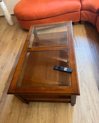 tavolino in legno con cassetti