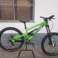 Scott voltage fr/dh