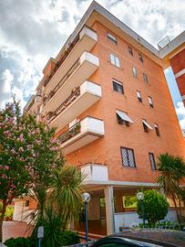 Pomezia - quadrilocale 3 camere + box 20 mq