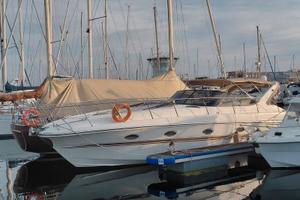 Mira 40 motori Fpt 2x370cv eliche di superficie