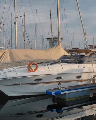 Mira 40 motori Fpt 2x370cv eliche di superficie