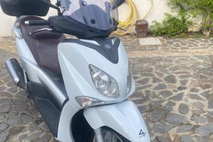 Yamaha xcity 250