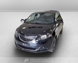 Lancia Ypsilon 1.0 firefly hybrid platino s&s 70cv