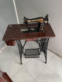 Macchina da cucire singer