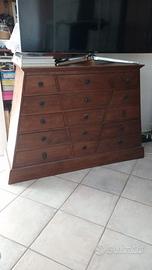 Madia etnica in legno