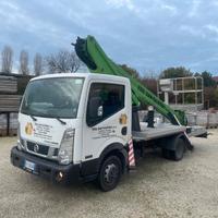 Nissan Cabstar 35.12 con Piattaforma Aerea Comet
