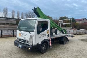 Nissan Cabstar 35.12 con Piattaforma Aerea Comet