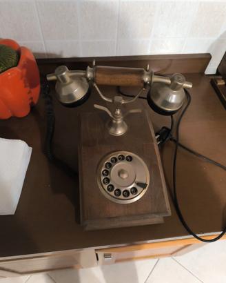 telefono da tavolo vintage in legno