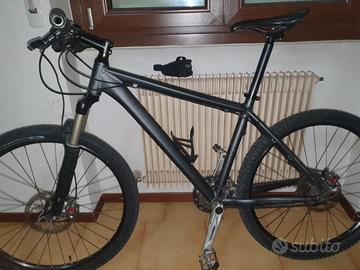Cube Super leggera Alluminium Blu