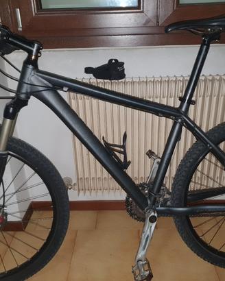 Cube Super leggera Alluminium Blu