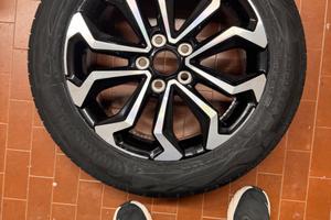 Cerchio e Gomma originale Yaris Cross nuova