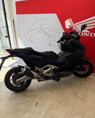Honda Forza 750