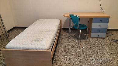  scrivania e letto completo per cameretta