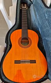 Chitarra C-40 Yamaha con custodia