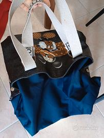 Borsa nera glitterata con stampa Mickey 