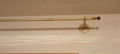 bastone e tavolino da camera. 