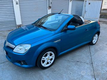 Opel Tigra TwinTop 1.4 16V Sport CABRIO