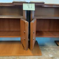 Mobile vintage a 2 ante,con 4 ripiani,non presenta