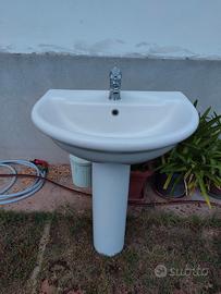 Lavabo e colonna ideal standard con miscelatore