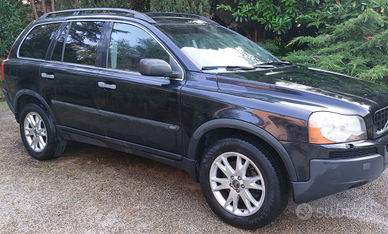 Volvo XC90 2500cc di anno 2005