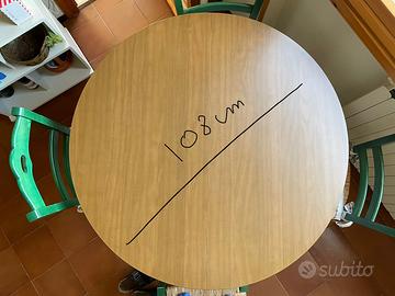 Tavolo rotondo in legno