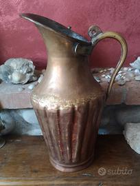 brocca vintage in rame 