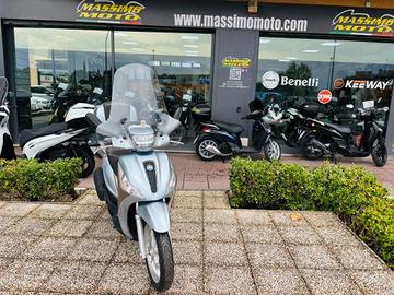 PIAGGIO Medley 150 TUTTO INCLUSO ANCHE PASSAGGIO