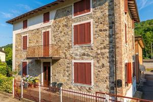 5 LOCALI A TRAVERSETOLO