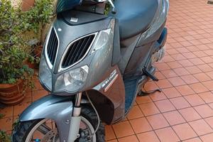 Aprilia sportcity 200