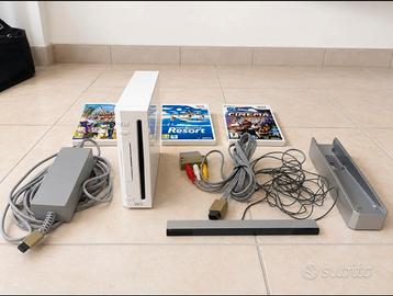 Console Nintendo Wii Bianca + Cavi + 3 Giochi