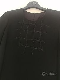 Vestito a tubino nero con perline