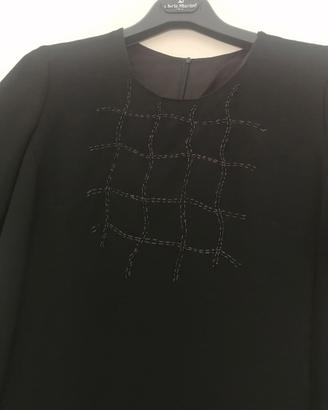 Vestito a tubino nero con perline