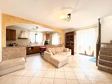 4 LOCALI A LA LOGGIA