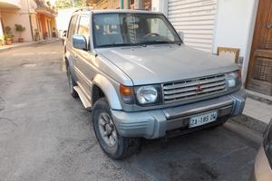 mitsubishi pajero 2.5