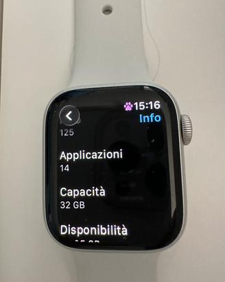 Apple watch series 8