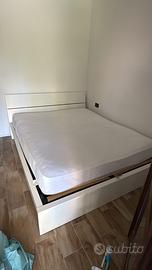 Letto matrimoniale contenitore bianco