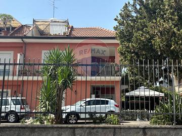 Porzione di villa - Gravina di Catania