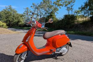 Vespa primavera 150