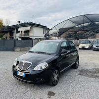 Lancia Ypsilon 1.2 69 CV Unyca