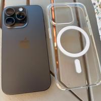 iPhone 15 Pro + cover magsafe