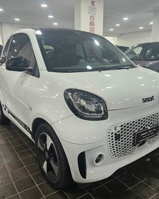 NUOVA SMART FORTWO EQ PRIME TOTAL WHITE IDENTITY B