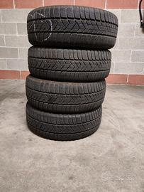 Pneumatici invernali Pirelli