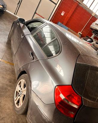 BMW 118 120 RICAMBI USATI GARANTITI
