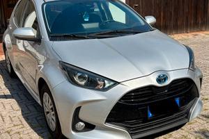 TOYOTA Yaris Hybrid